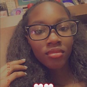 Meet your Posher, Elisha